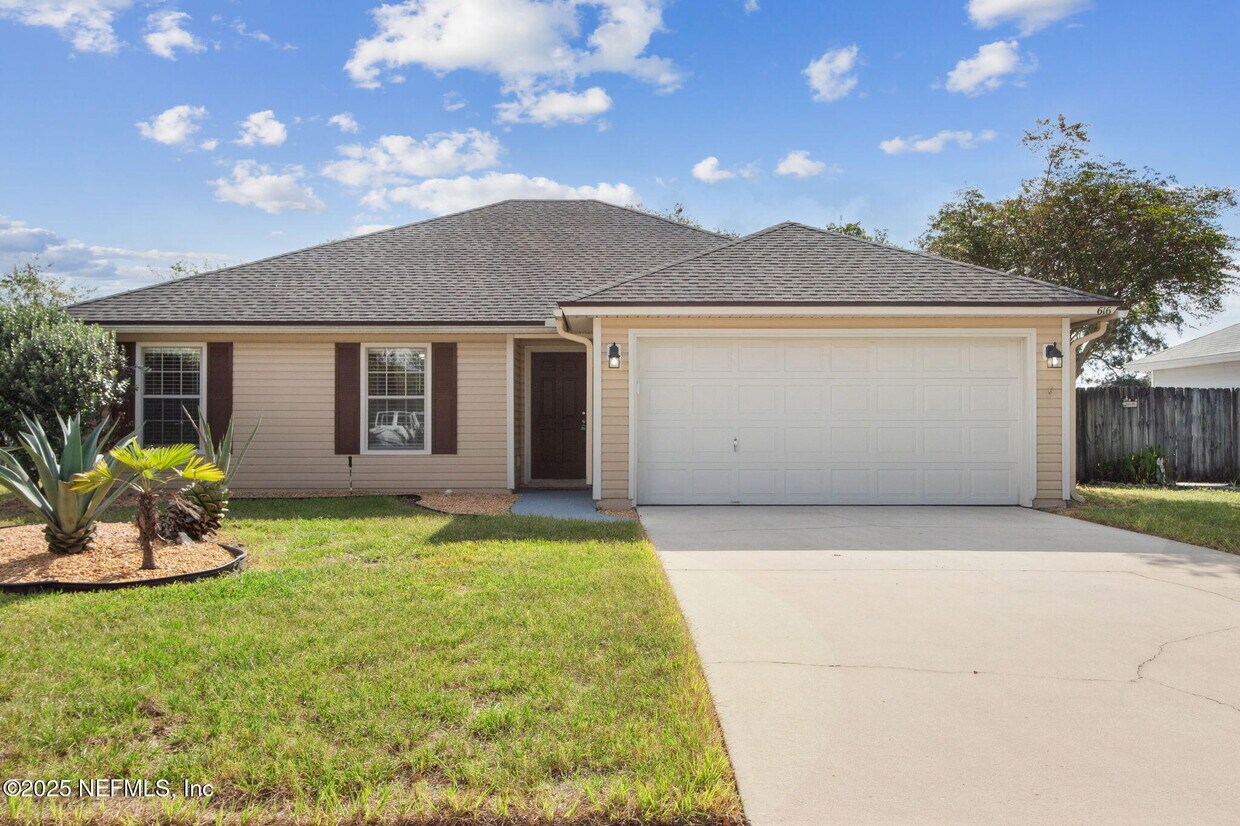 Primary Photo - 616 Fallen Timbers Dr