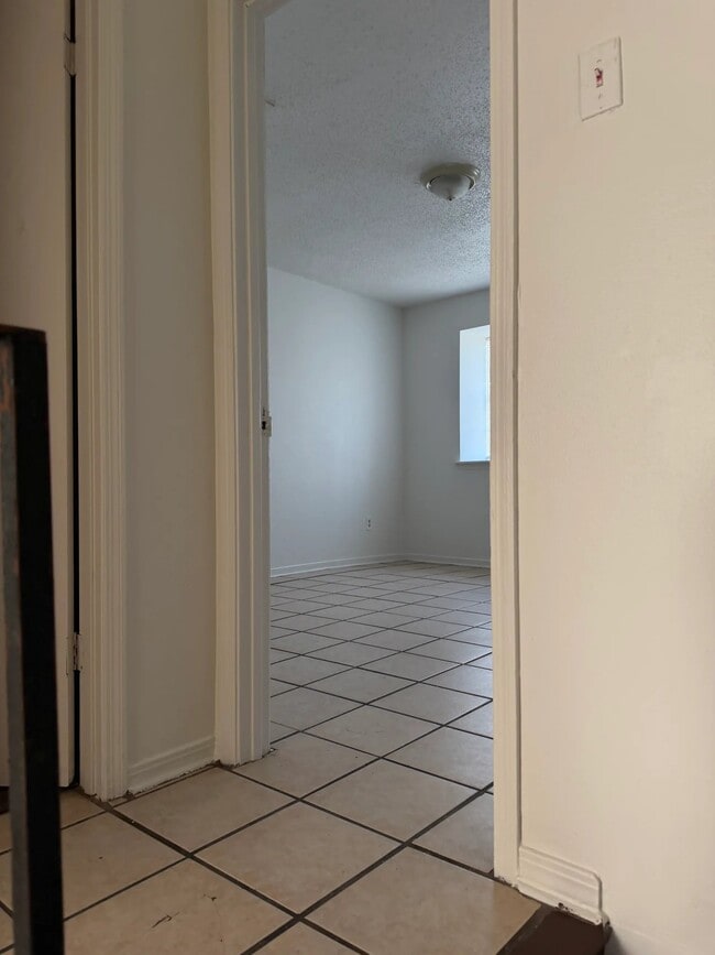 Foto del edificio - 4870 Alsace St