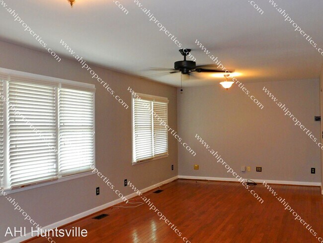 Building Photo - 3 br, 2 bath House - 1717 Haynes Avenue NE