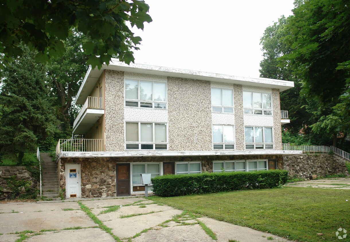 Building Photo - 565 Turner Blvd