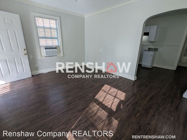 Building Photo - 1 br, 1 bath House - 2410 Forrest Ave