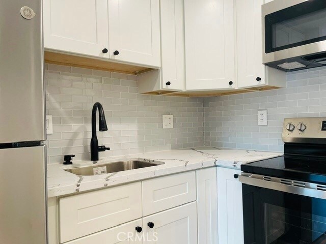 Foto del edificio - 4152 N Business St