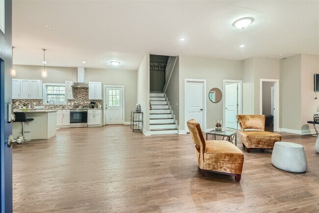 Foto del edificio - 2801 Tee Rd SW