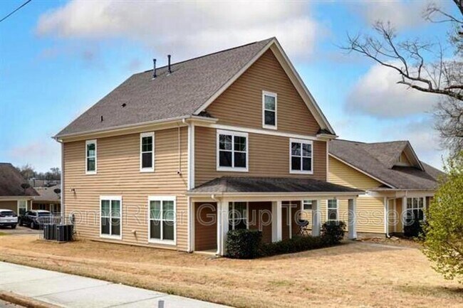 Foto del edificio - 713 E Georgia Ave