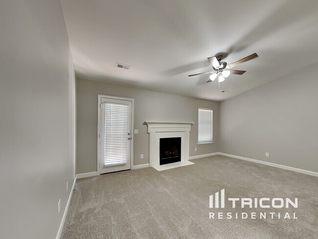 Foto del edificio - 2512 Captains Watch Rd NE