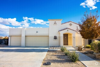 Building Photo - 1415 San Bonifacio