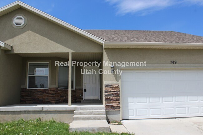 Foto del edificio - New Lower Price! Updated home in Saratoga Springs