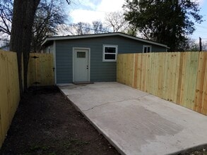 Building Photo - 418 E Highland Blvd