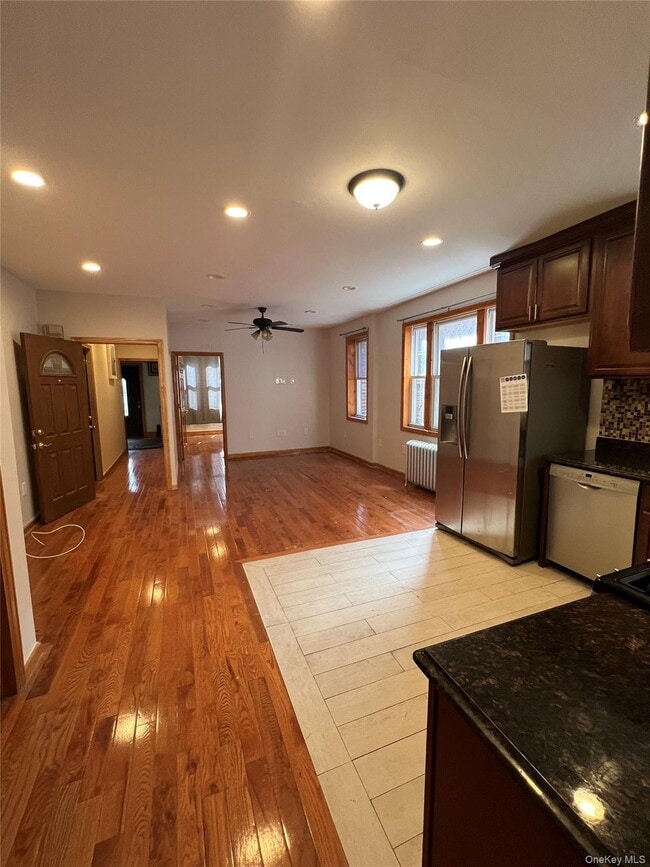 Building Photo - 84-17 Cuthbert Rd