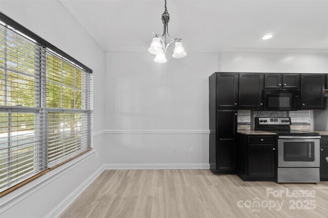 Foto del edificio - 2476 Ryerson Ct