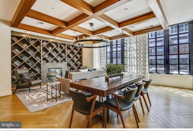 Foto del edificio - 1411 Key Blvd