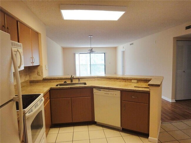 Foto del edificio - 2213 Cypress Island Dr