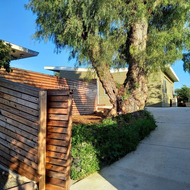 Front entrance - 192 Old Ranch Rd