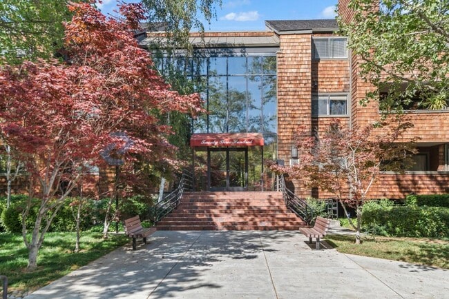 Building Photo - 2306 La Terrace Cir