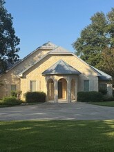 Building Photo - 1 Spring Hl