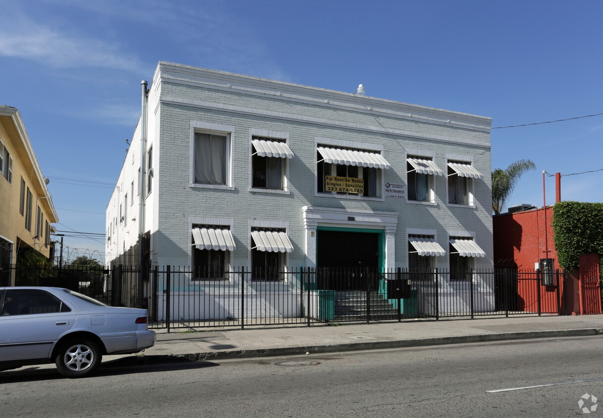 Primary Photo - 4309 S Main St