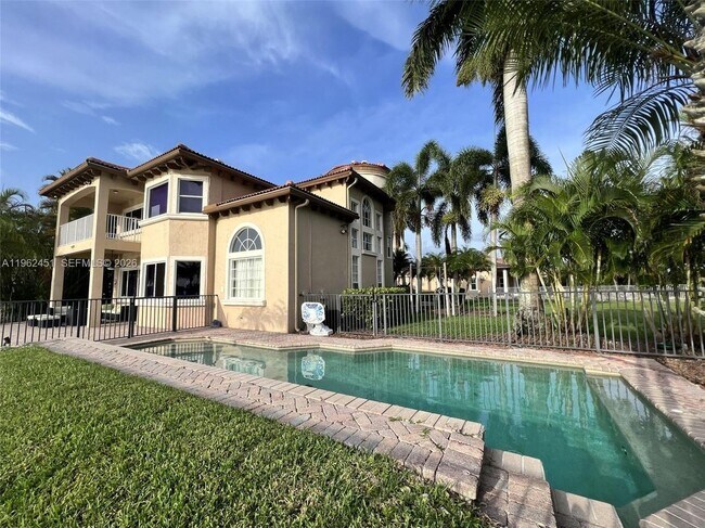 Foto del edificio - 4800 NW 124th Way