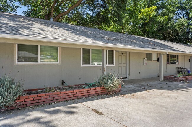 Building Photo - 521nha