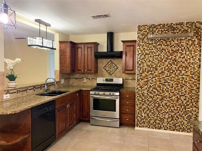 Foto del edificio - 4905 Richmond Ave