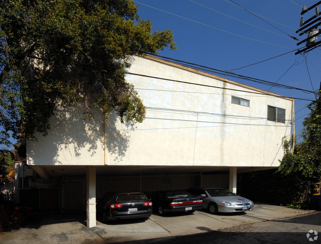 Building Photo - 9018 Keith Ave