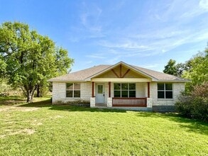 Building Photo - 117 N Pass