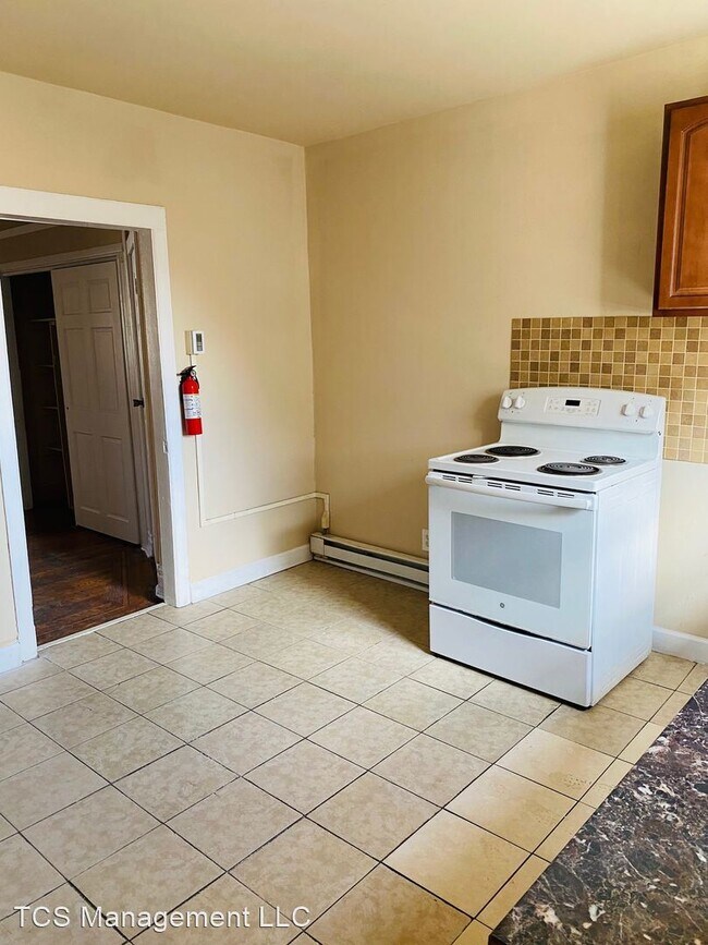 Building Photo - 3 br, 1 bath House - 5447 Torresdale Avenue