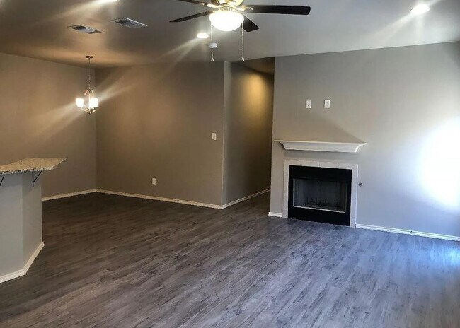 Foto del edificio - 1203 Preston Trails