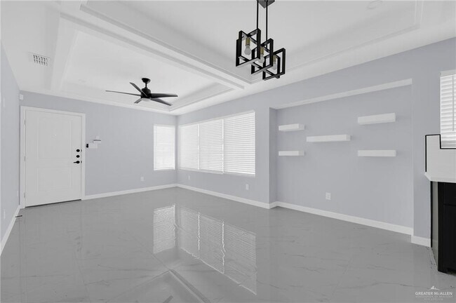 Building Photo - 1608 El Camino Dr