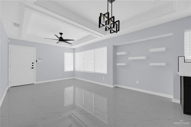 Building Photo - 1620 El Camino Dr