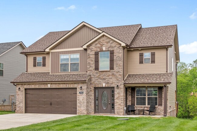 Building Photo - Pet Friendly Three Bedroom!