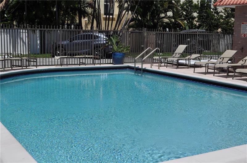 Foto principal - 615 NE 12th Ave