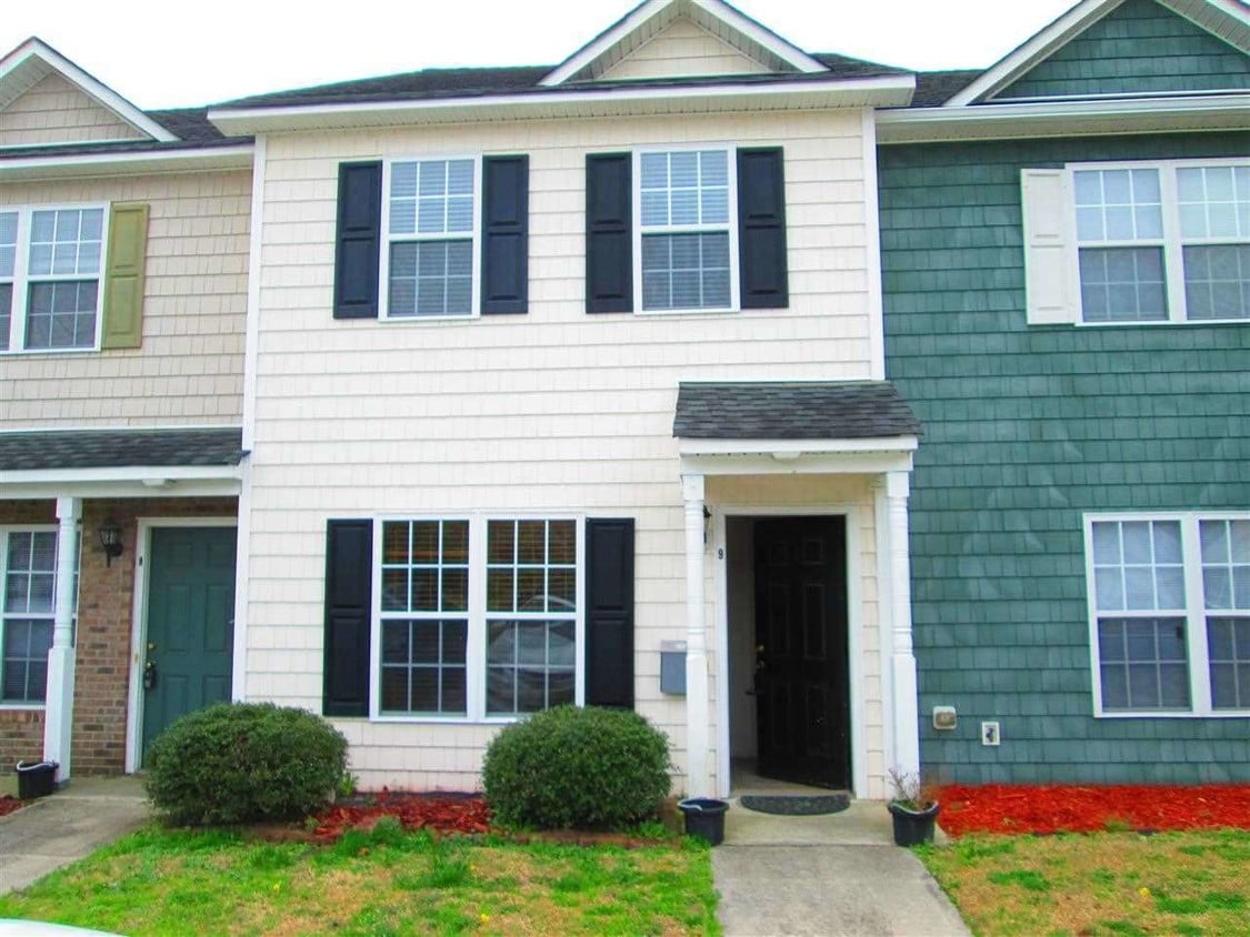 Primary Photo - 60 Rainbow Dr