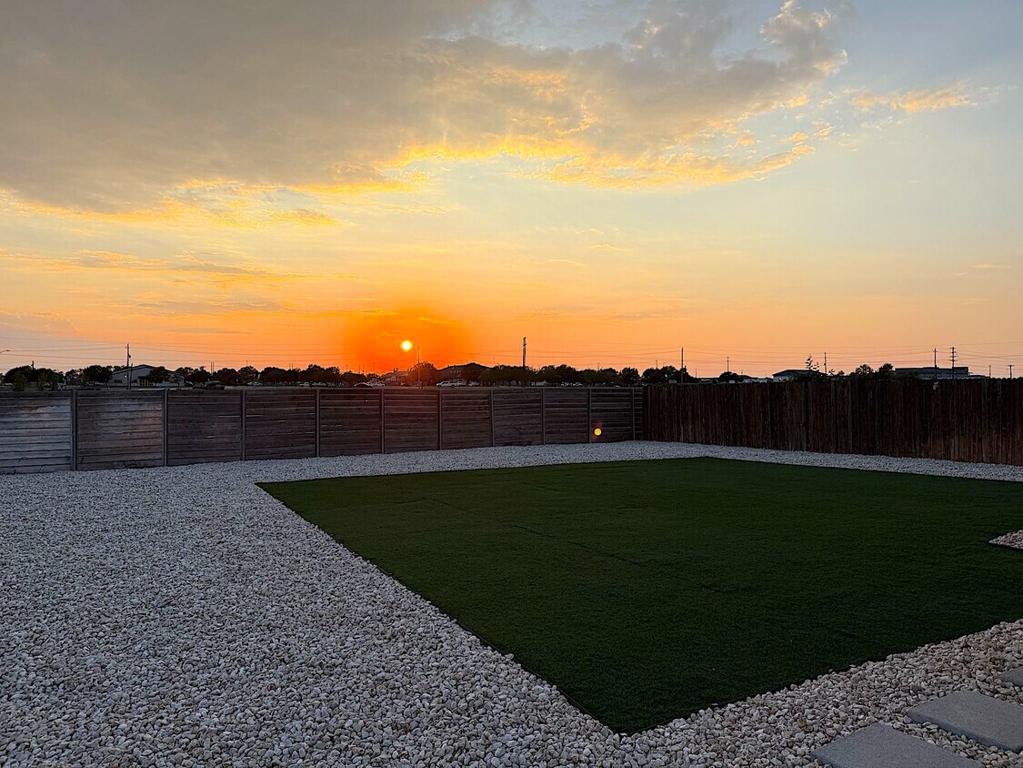 Foto principal - 2060 Cliffbrake Way