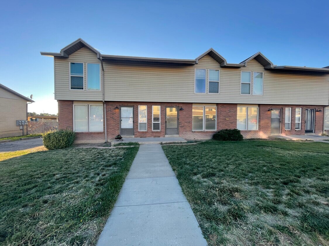 5571 S 2800 W, Roy, UT 84067 Townhome Rentals in Roy UT