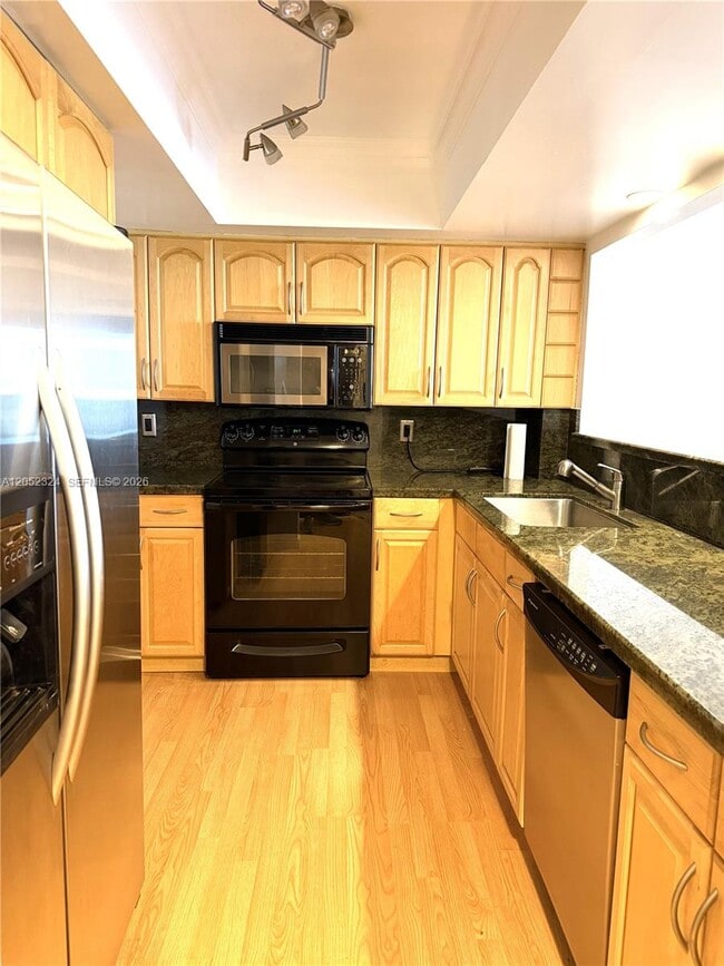Foto del edificio - 3800 N Hills Dr