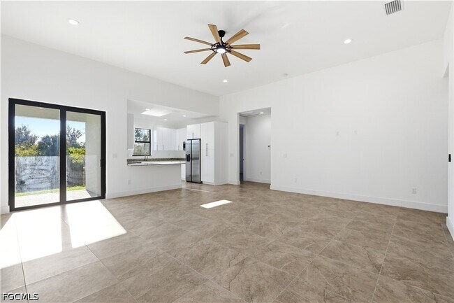 Foto del edificio - 1119 NW 28th Pl