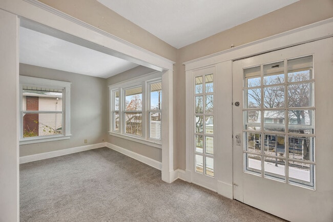 Building Photo - 2243 Hannaford Ave