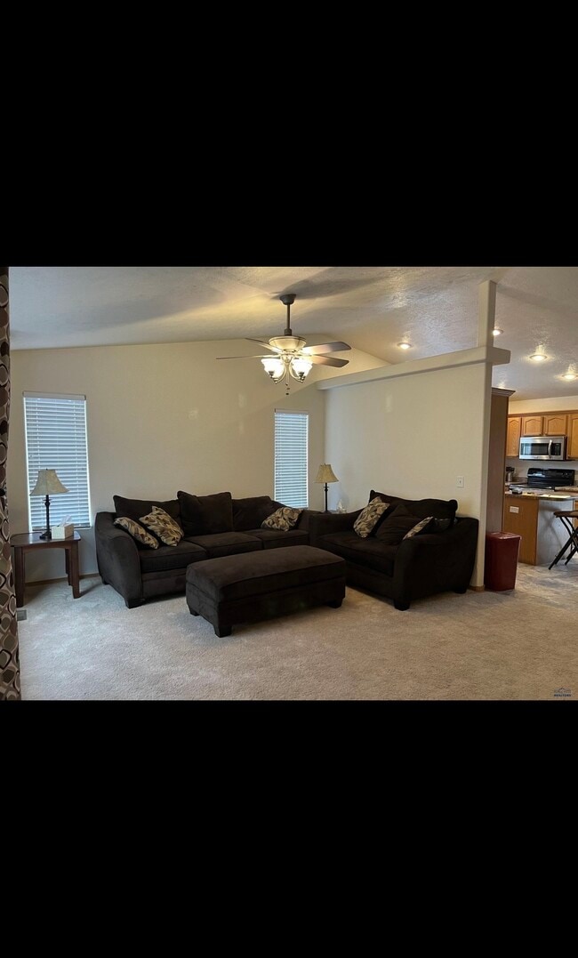 Foto del edificio - 2914 Hoefer Ave