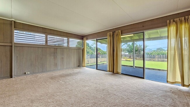 Building Photo - Olomana - Three bedroom, two bathroom sing...