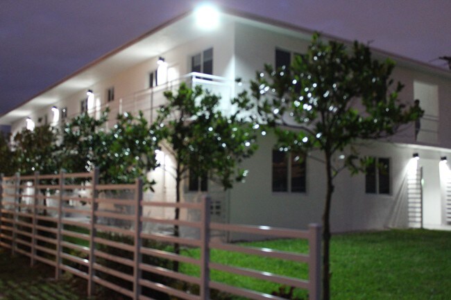 Foto del edificio - 100 NW 30th Ave
