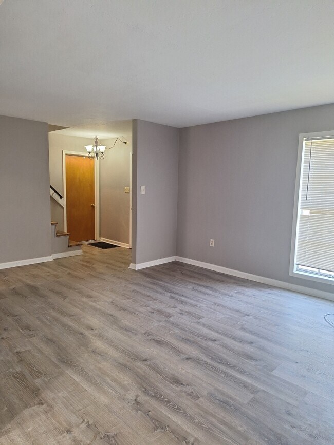 Building Photo - 1004 N 31st Ave