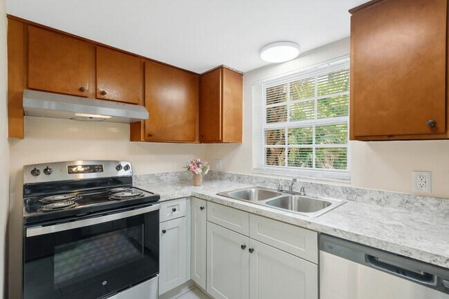 Foto del edificio - 1120 84th Ave N