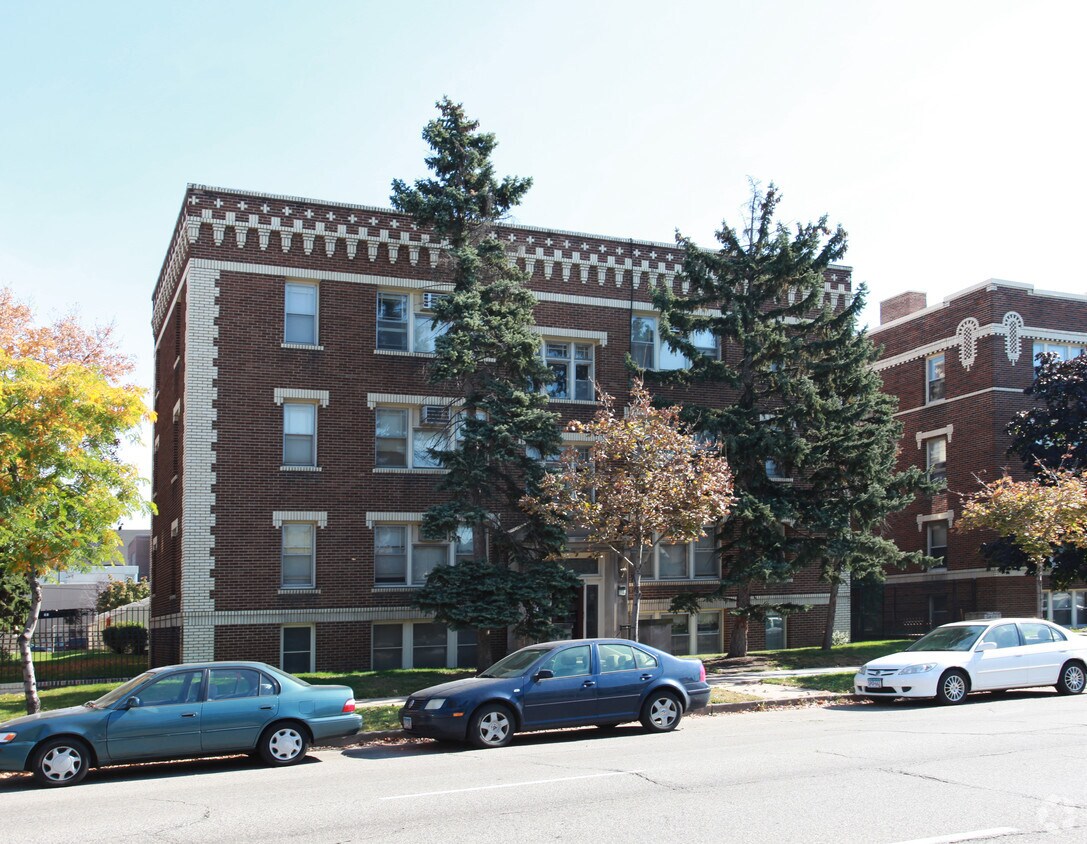 Building Photo - The Oakley