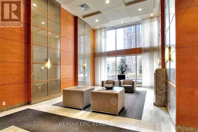 Photo du bâtiment - 4978-4978 Yonge St