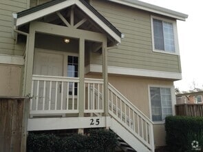 Building Photo - 25 Manchester Ln