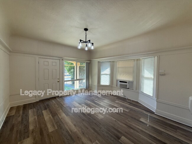 Foto del edificio - 4925 11th Ave