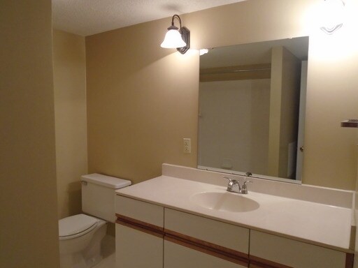 Building Photo - 1111 Lupine Ct
