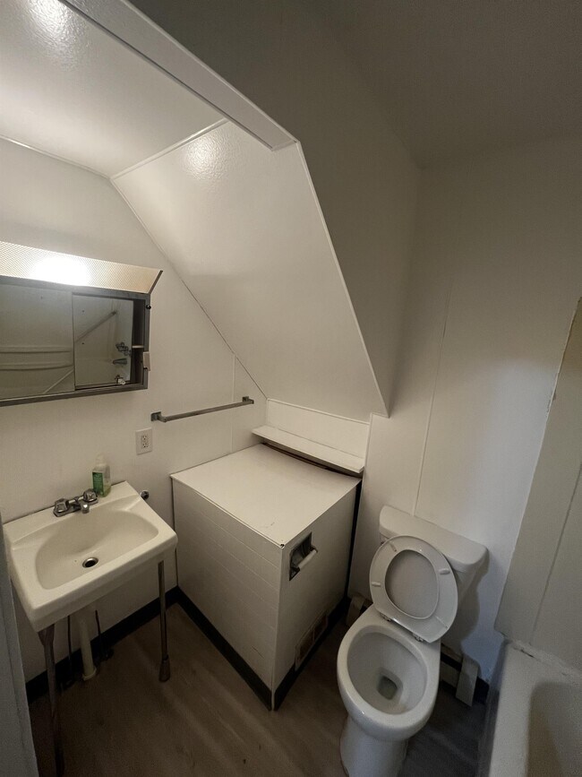 Foto del edificio - 1321 Williams St