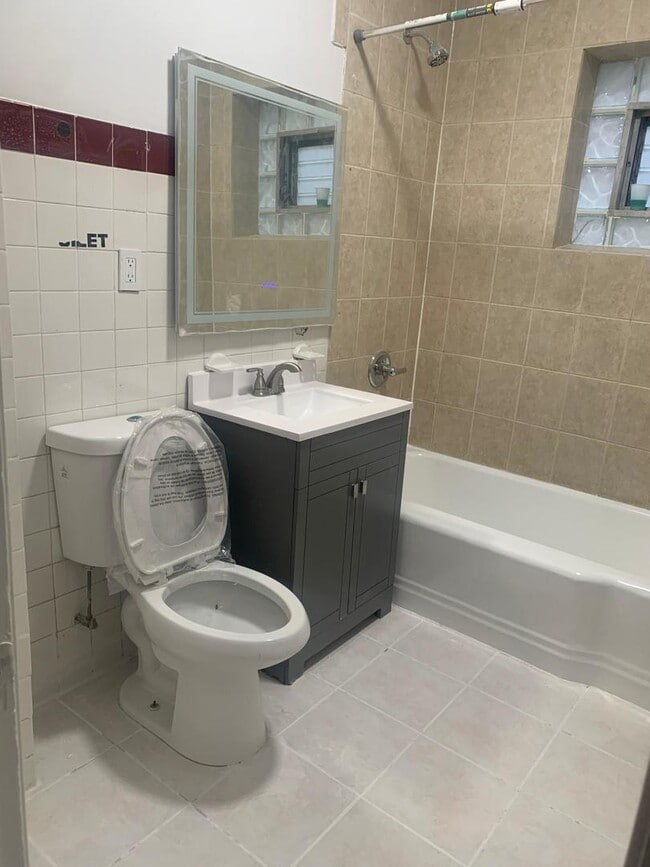 Building Photo - 4324 W Haddon Ave