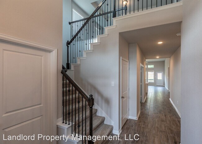 Foto del edificio - 3 br, 3 bath House - 7027 Oldham Clf